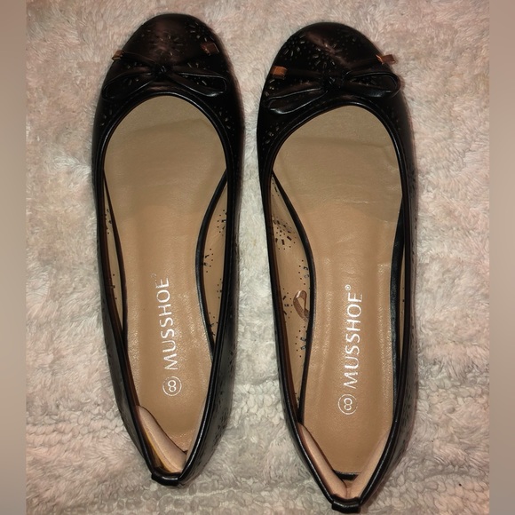 Musshoe Ballet flat size 8 shoe preowned looks very good condition shiny black - Picture 7 of 7